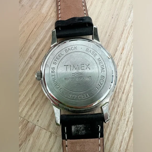 Carriage by Timex men’s silver tone black leather dress watch NEW BATTERY - Picture 5 of 9